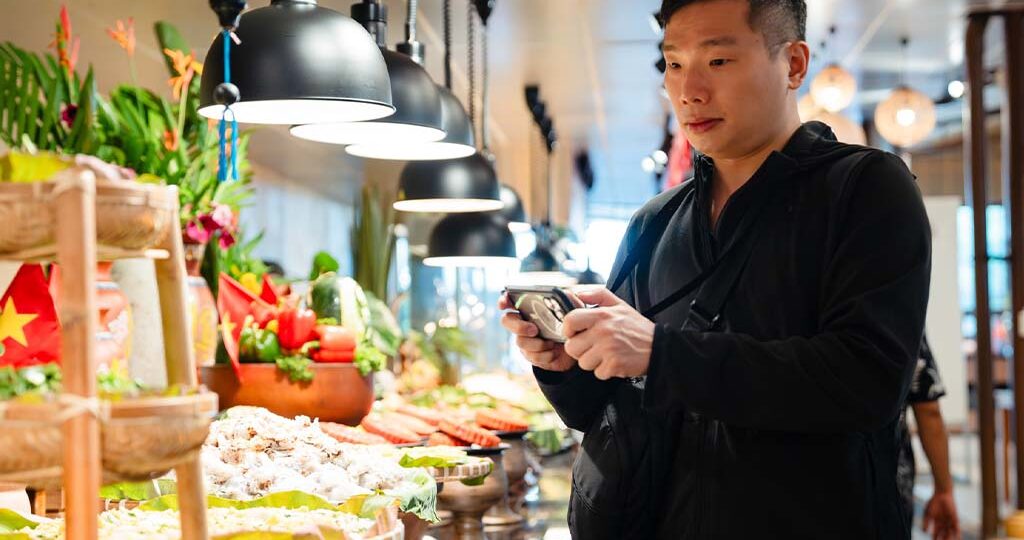 Ai Phù Hợp Với Vé Buffet Trưa Cáp Treo Hòn Thơm