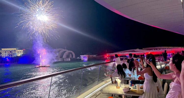 Bacio Italiano Boutique Phú Quốc – Vị trí hoàn hảo để thưởng thức trọn vẹn show “Symphony of the Sea”