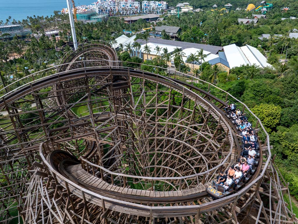 Kinh Nghiệm Đi Cáp Treo Hòn Thơm tham gia trò chơi