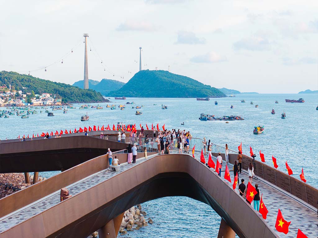 Kinh Nghiệm Tham Quan Cầu Hôn