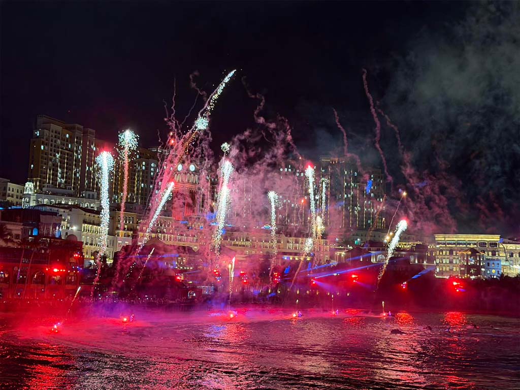 Vị trí hoàn hảo để thưởng thức trọn vẹn show “Symphony of the Sea”